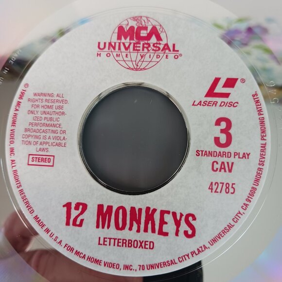 12 Monkeys Laserdisc Movie 1996 MCA Universal Bruce Willis, Madelaine Stowe EX - Picture 7 of 12